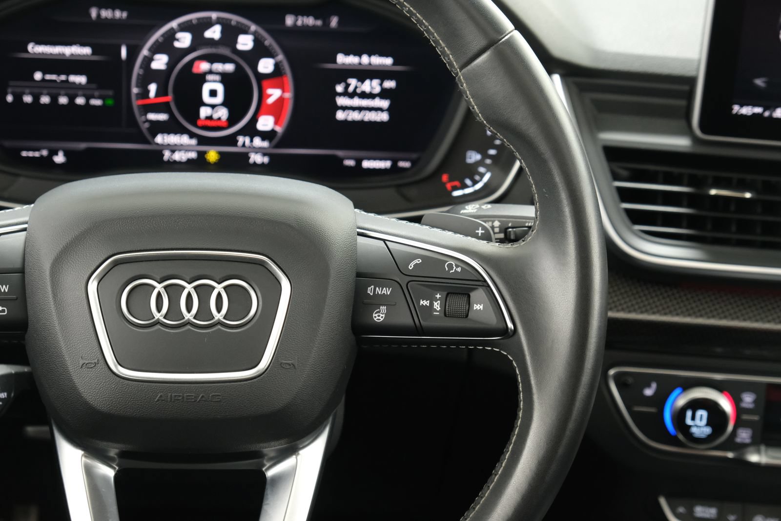 Used 2018 Audi SQ5 Prestige w/ Prestige Package AWD/4WD image 14