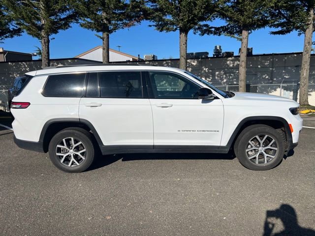 Used 2024 Jeep Grand Cherokee L Limited w/ Luxury Tech Group II image 7