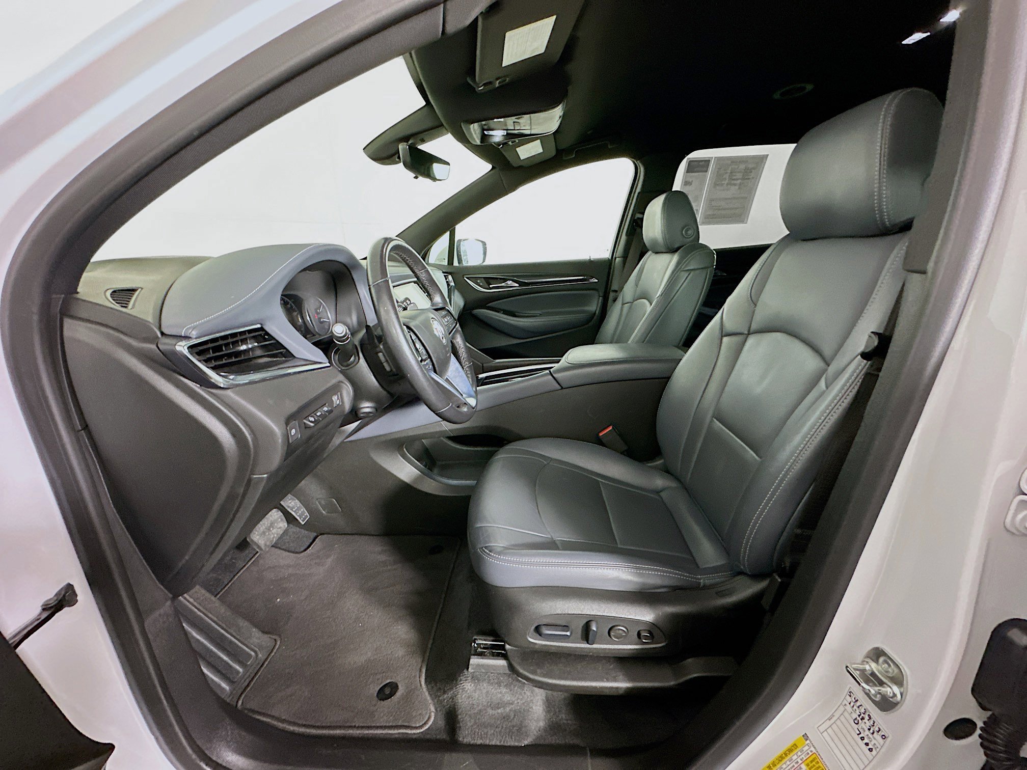 Used 2024 Buick Enclave Premium image 13