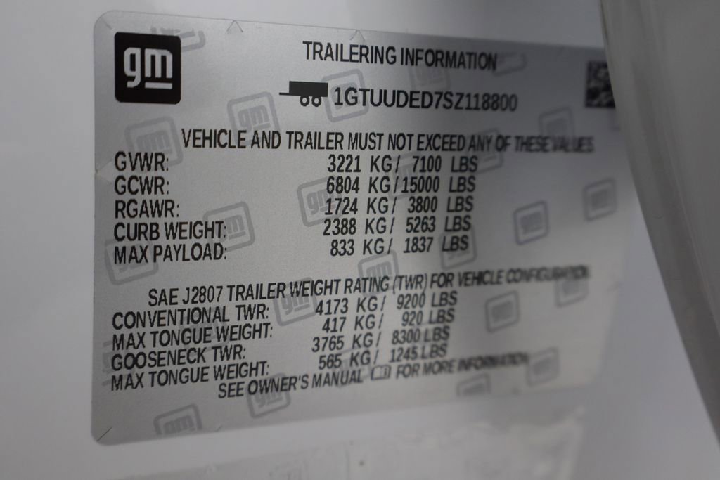 Used 2025 GMC Sierra 1500 SLT AWD/4WD image 36