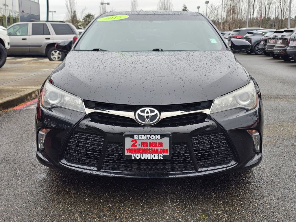 Used 2015 Toyota Camry XSE w/ Moonroof Package image 2
