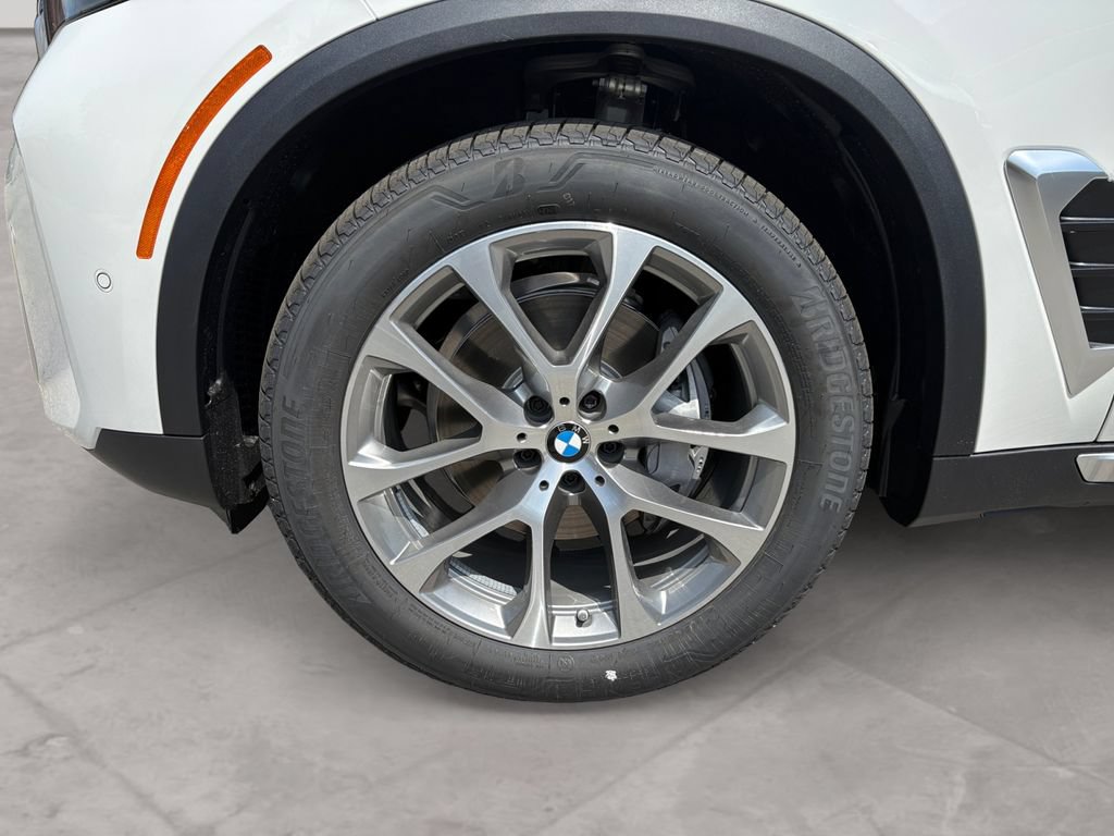 New 2026 BMW X5 xDrive40i AWD/4WD image 14