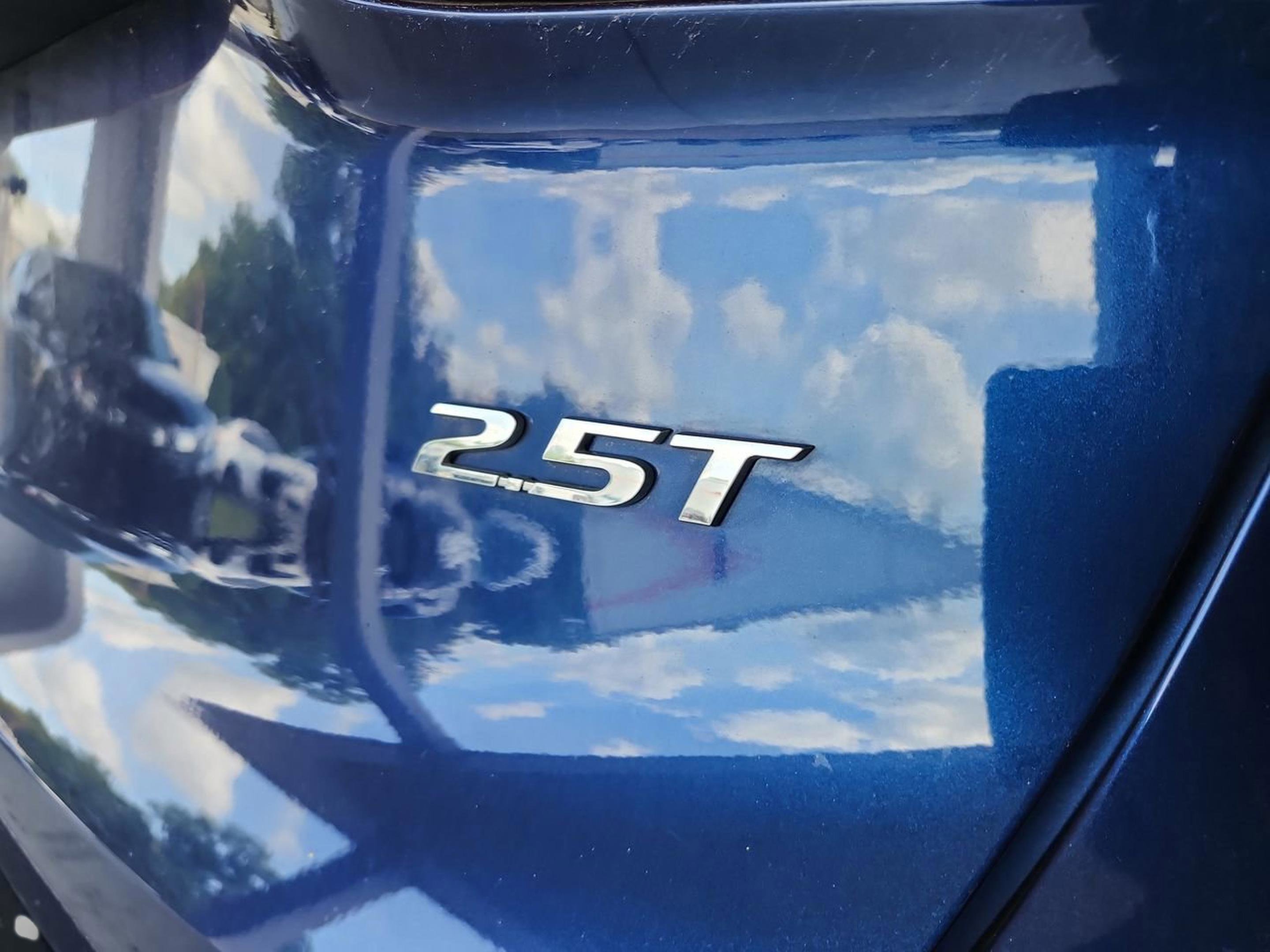 Used 2022 Hyundai Santa Fe Limited FWD image 22