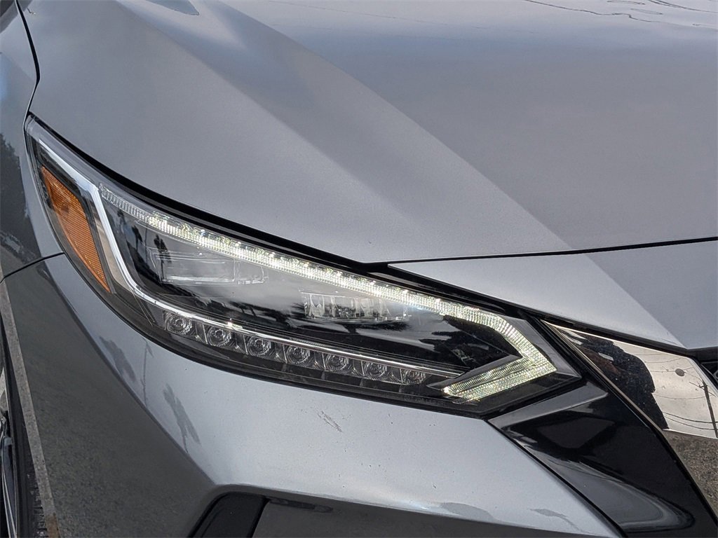 Used 2023 Nissan Sentra SR w/ SR Premium Package image 9