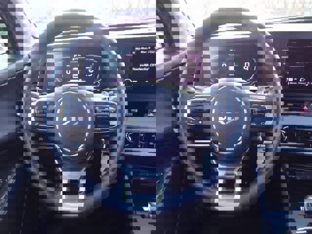 Used 2024 Kia Sportage LX image 11