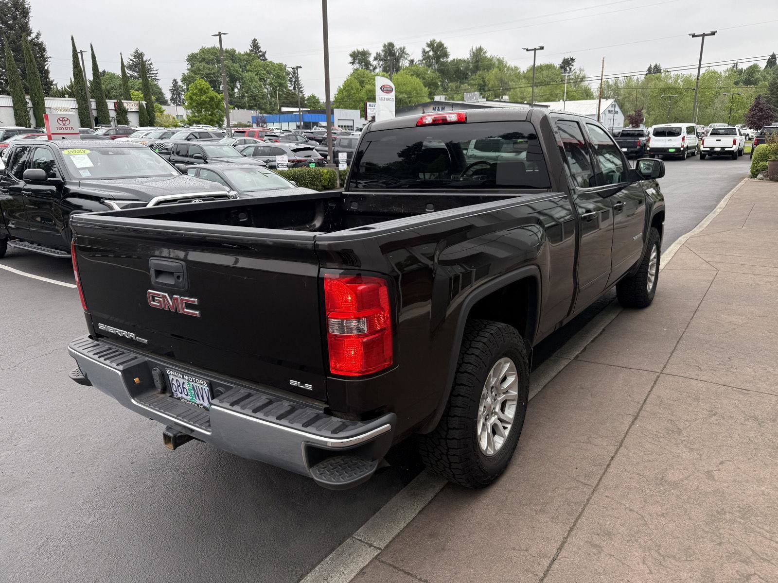 Used 2019 GMC Sierra 1500 SLE w/ SLE Value Package AWD/4WD image 5