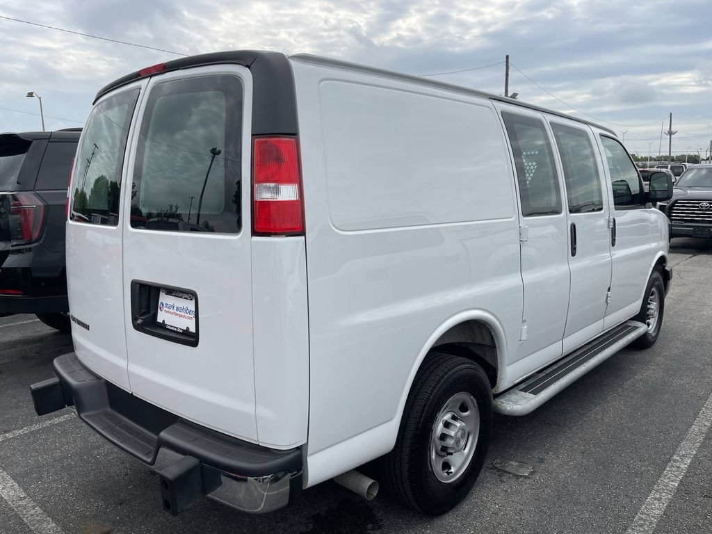 Used 2025 Chevrolet Express 2500 w/ Driver Convenience Package RWD image 8