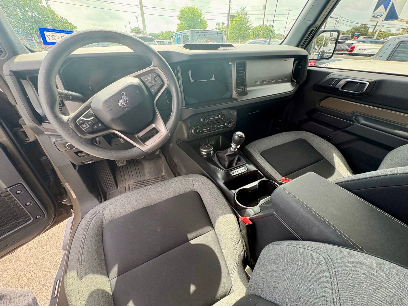 Used 2025 Ford Bronco 2-Door AWD/4WD image 10