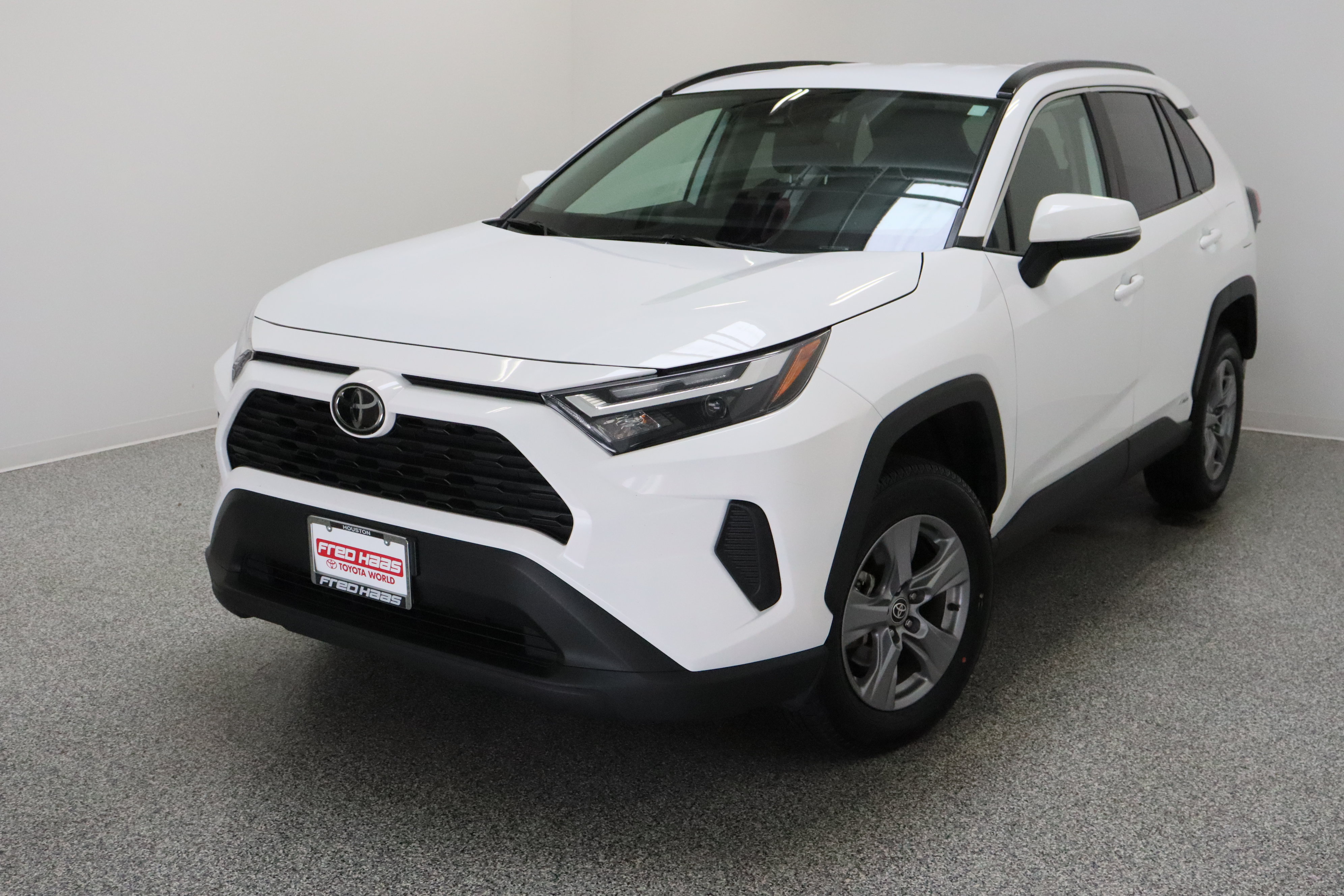 Certified 2025 Toyota RAV4 LE AWD/4WD image 2