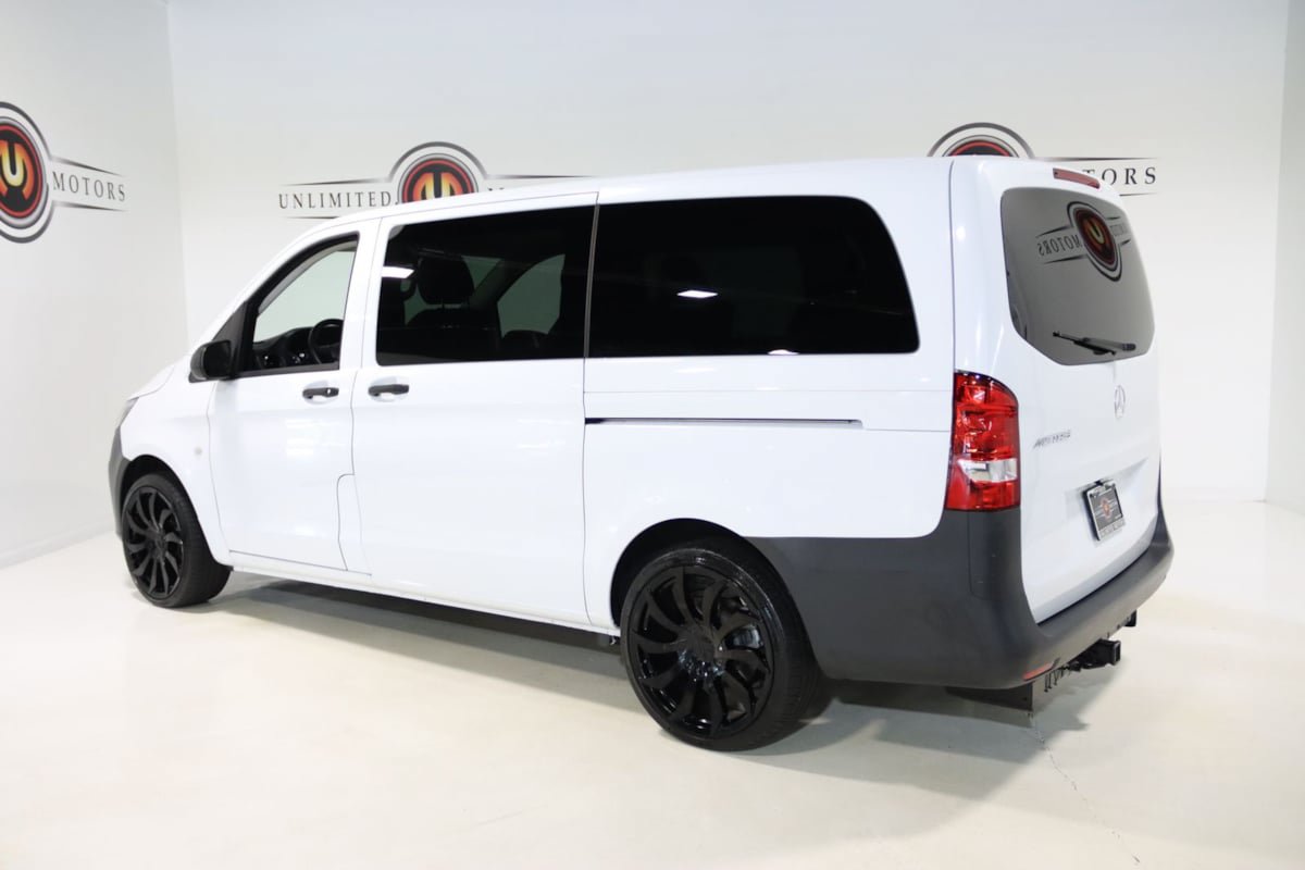 Used 2023 Mercedes-Benz Metris Passenger image 3