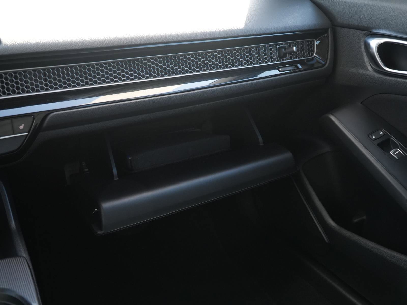 Used 2023 Honda Civic EX image 28