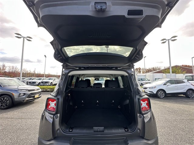 Used 2020 Jeep Renegade Latitude image 39
