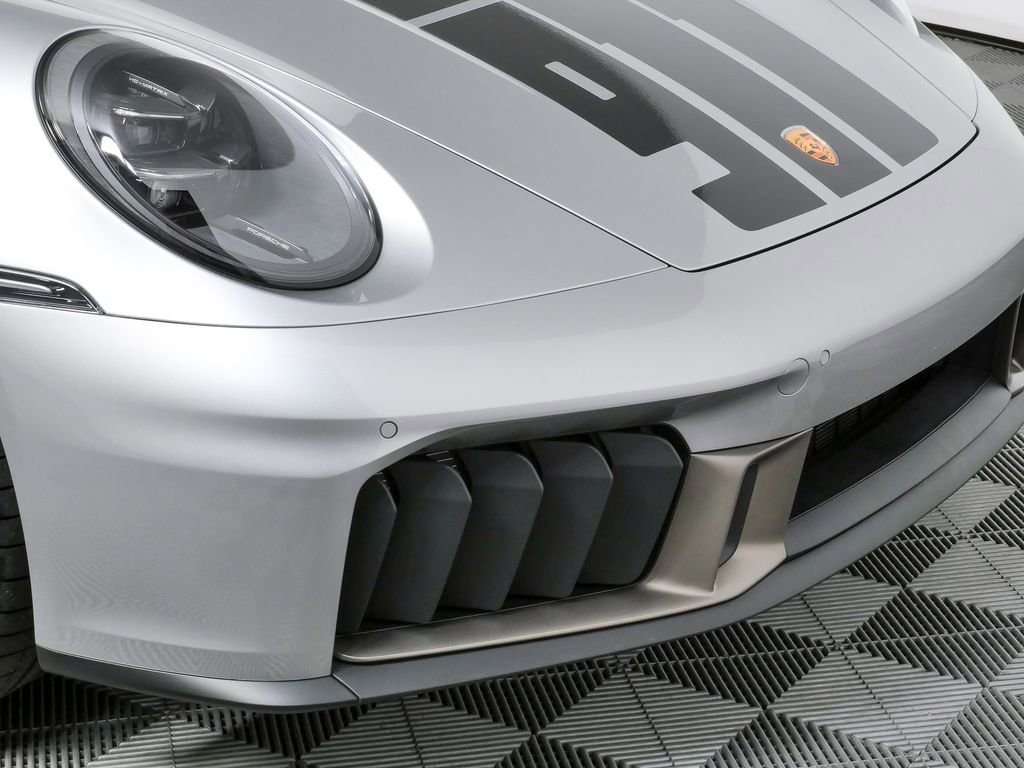 Certified 2026 Porsche 911 Carrera GTS RWD image 44