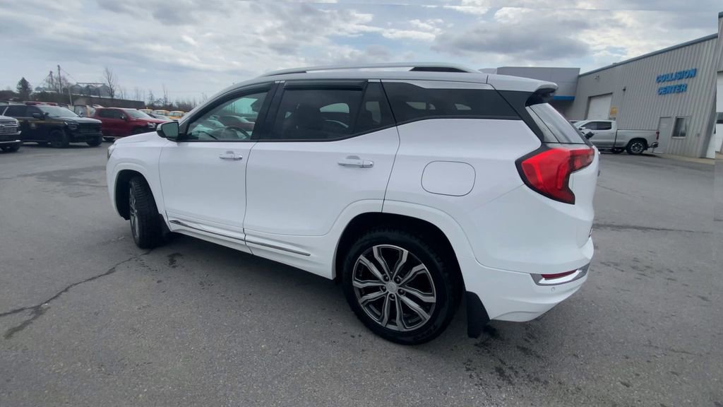 Used 2019 GMC Terrain Denali w/ Advanced Safety Package image 6
