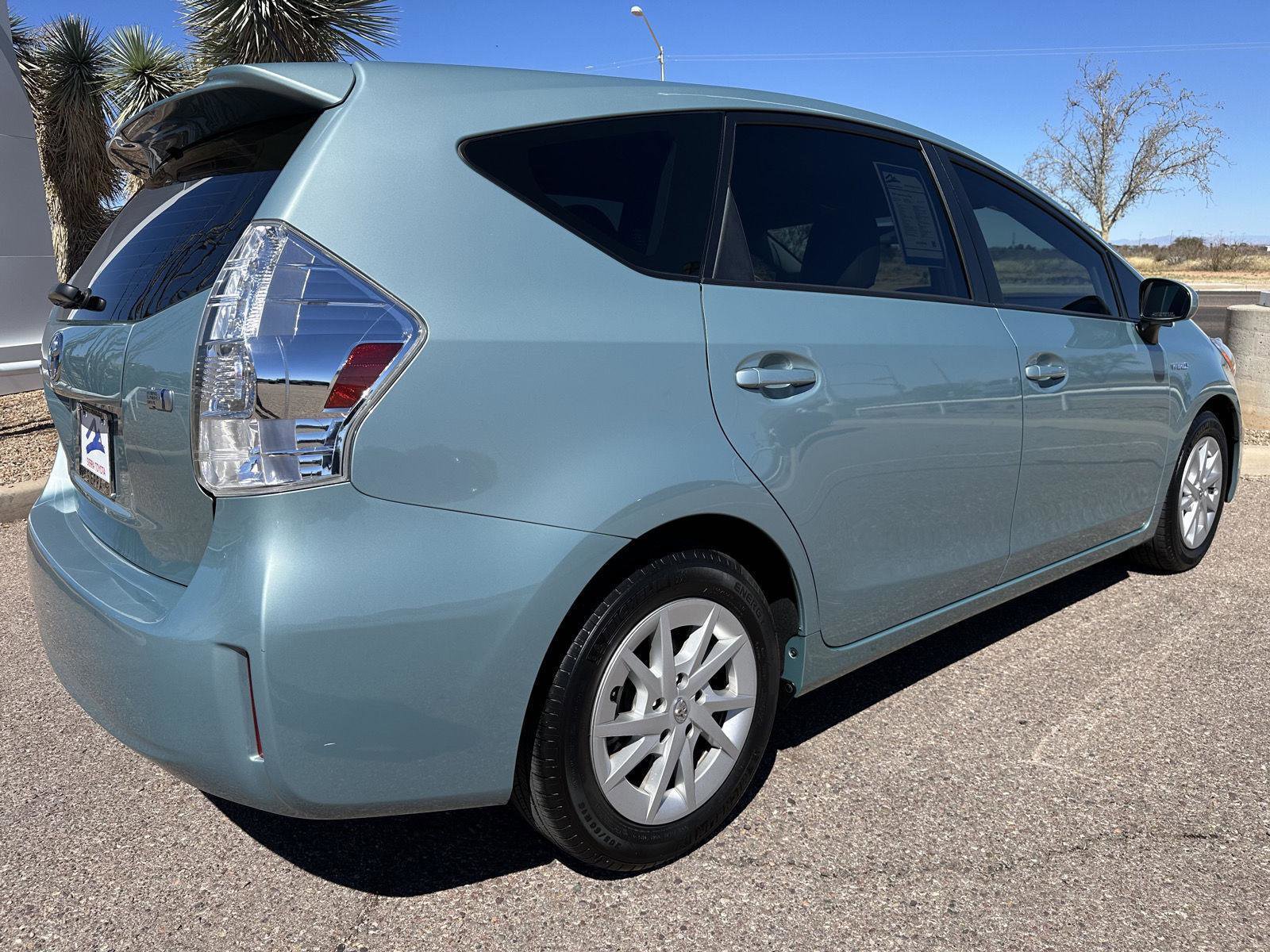Used 2014 Toyota Prius V Three image 14