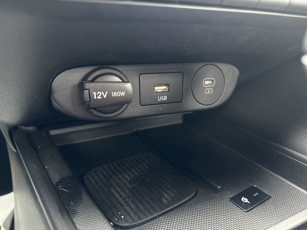 Certified 2025 Hyundai Elantra Sport FWD image 22
