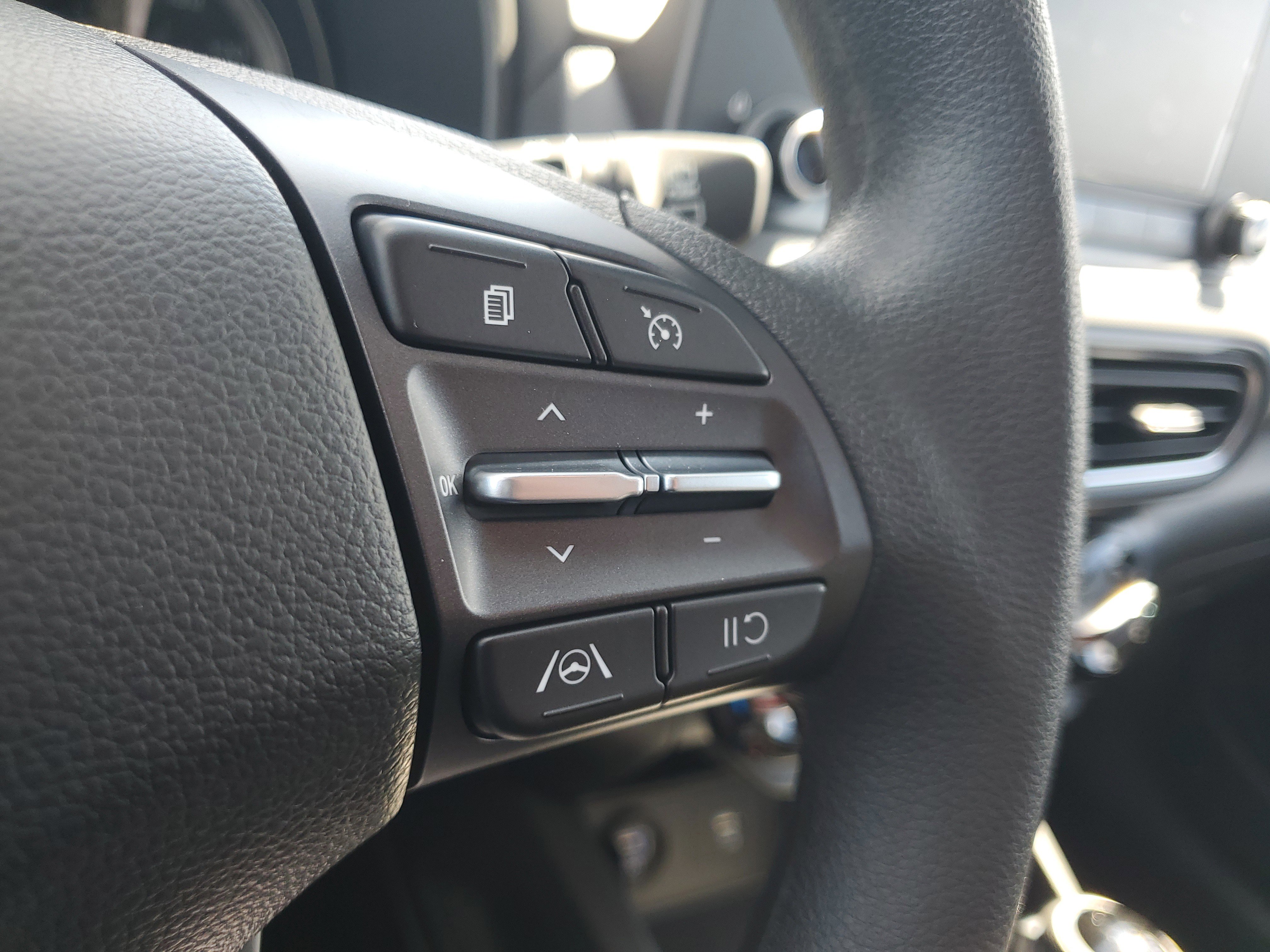 Used 2023 Hyundai Kona SEL w/ Cargo Package image 21