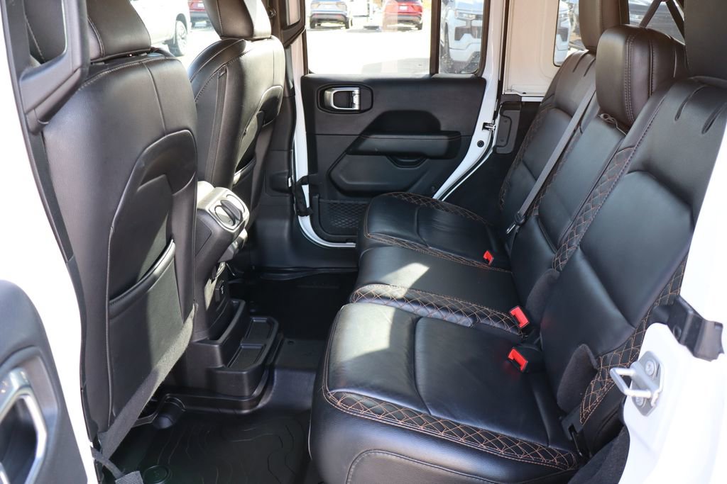 Used 2020 Jeep Wrangler Unlimited Sahara image 43