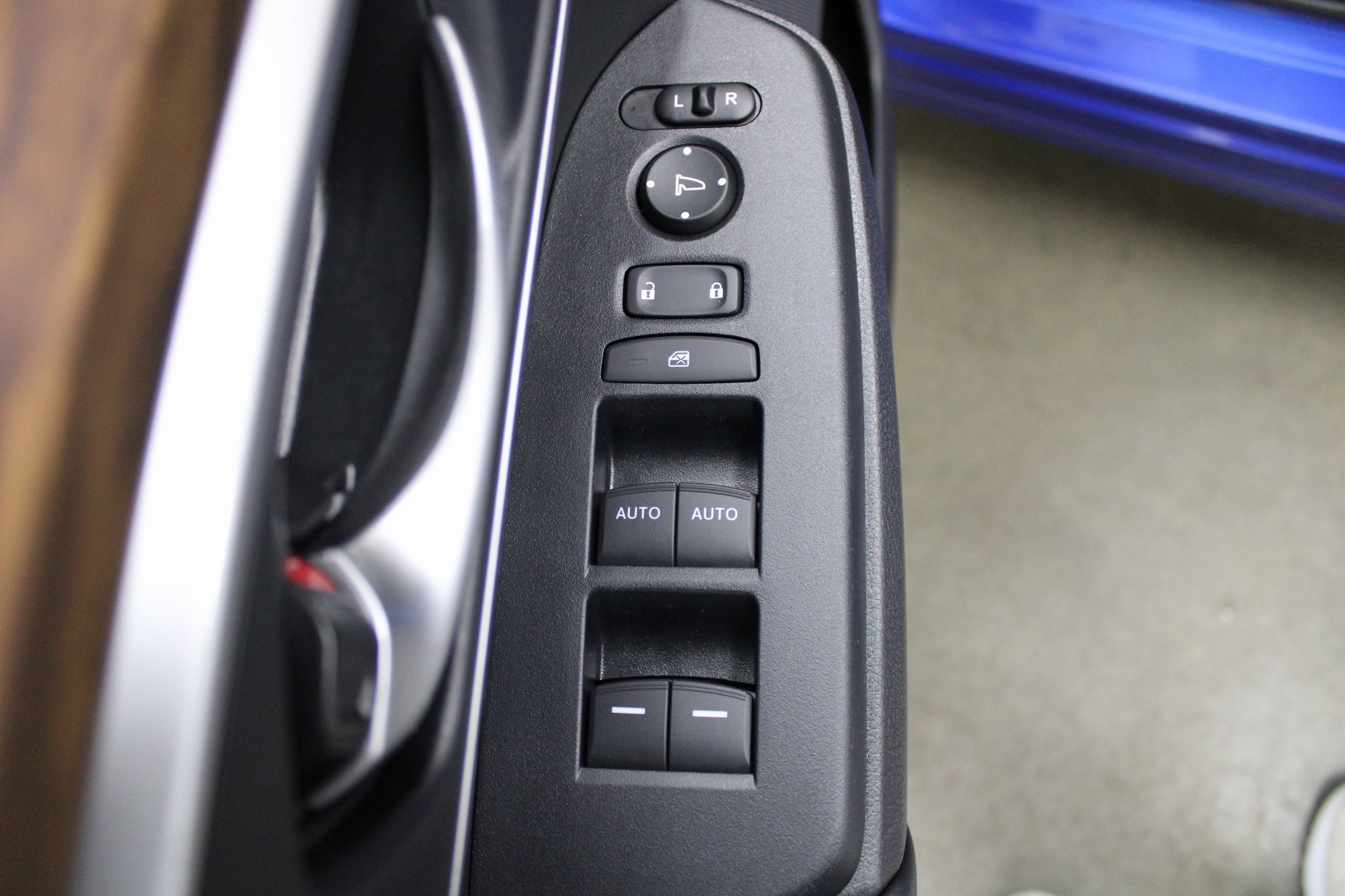 Used 2020 Honda CR-V EX-L image 15