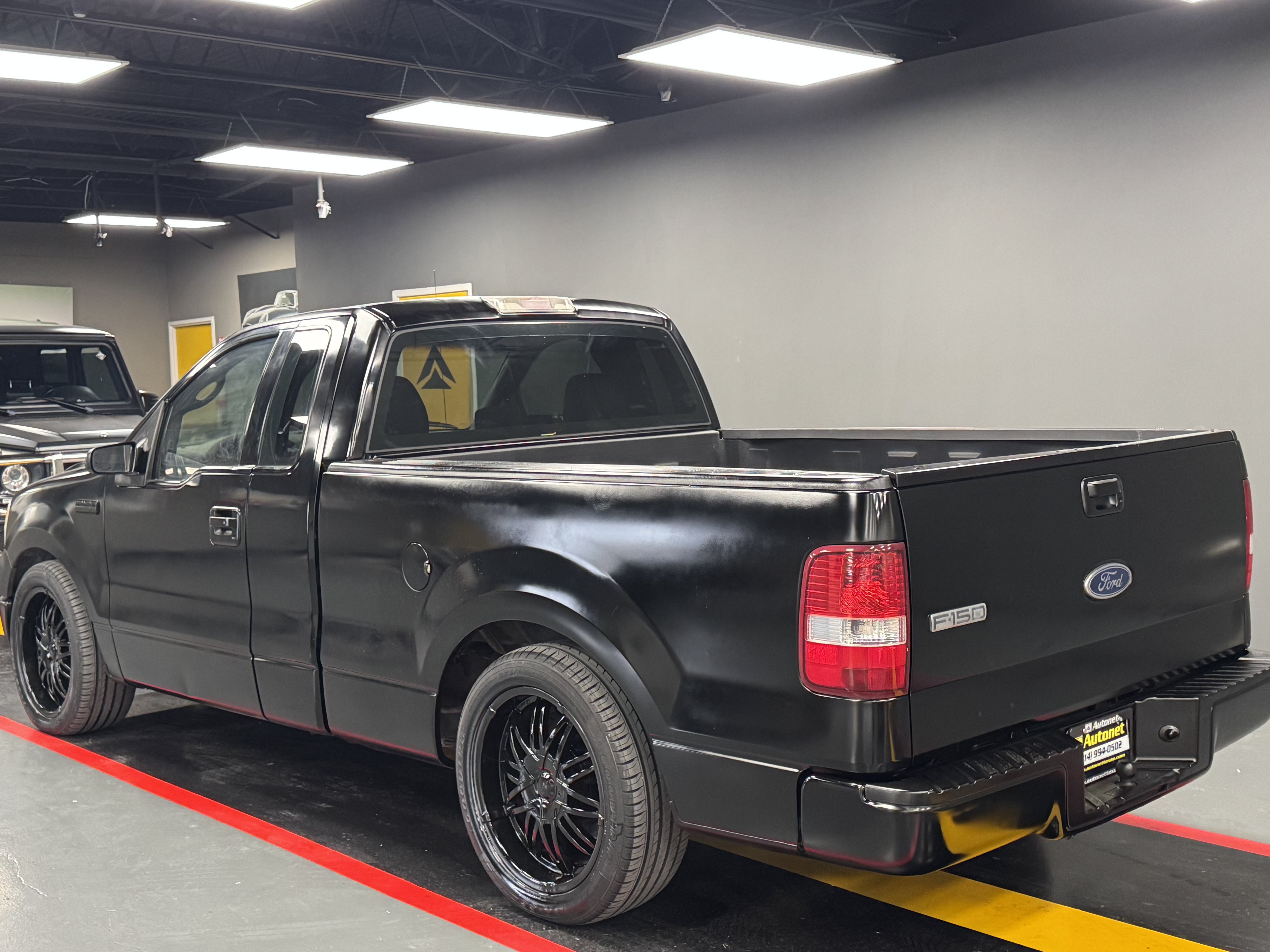 Used 2005 Ford F150 XL RWD image 4