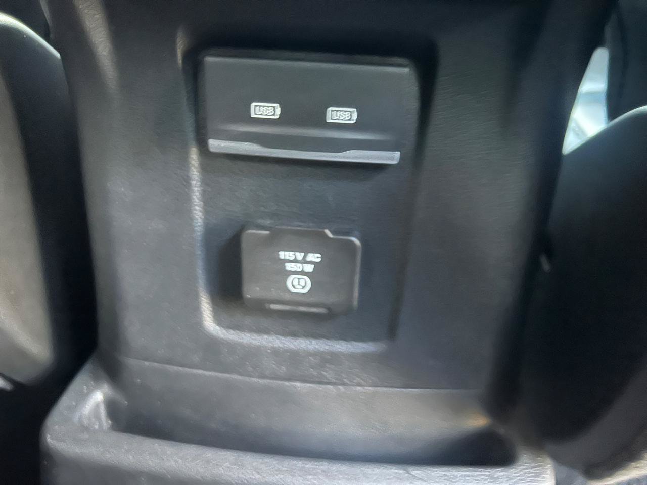 Used 2022 Jeep Wrangler Unlimited Sahara AWD/4WD image 14
