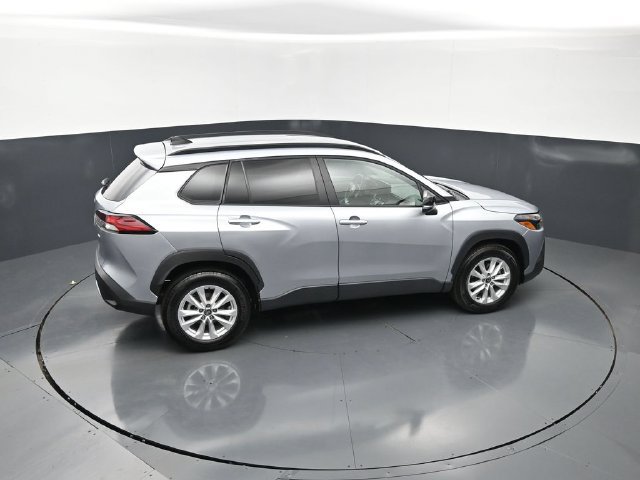 Used 2026 Toyota Corolla Cross LE FWD image 25