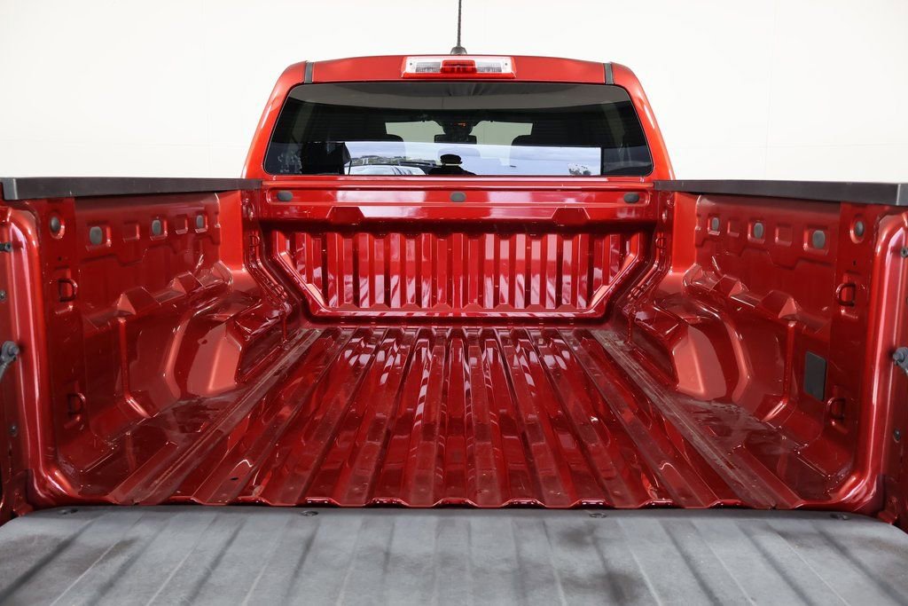 Used 2023 Chevrolet Colorado LT AWD/4WD image 14
