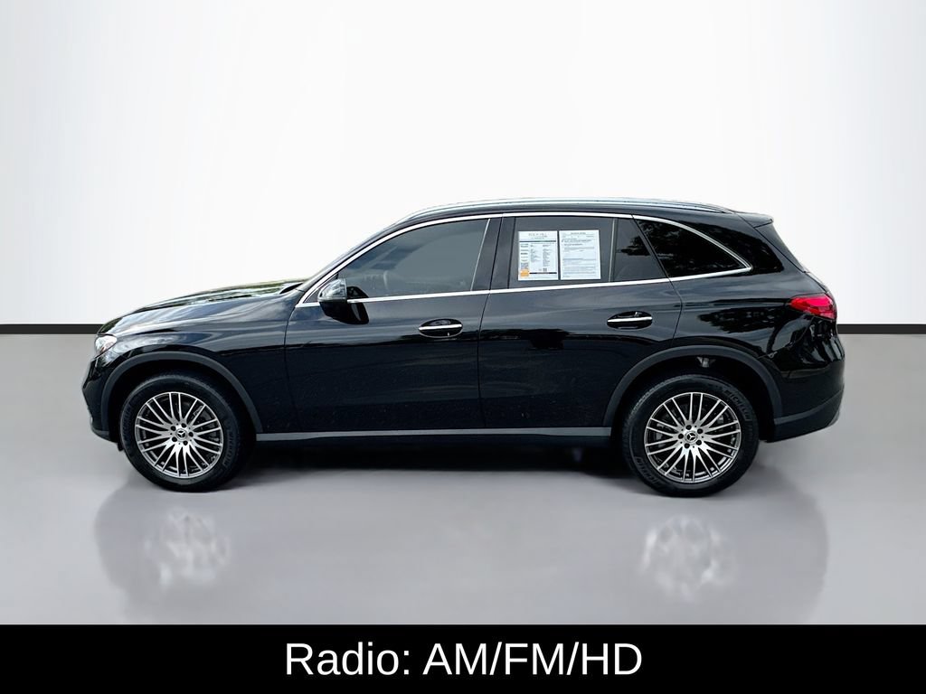 Used 2024 Mercedes-Benz GLC 300 4MATIC image 4