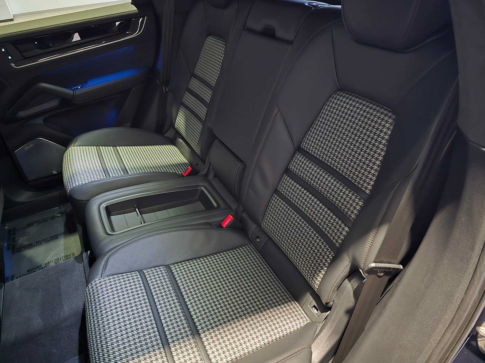 New 2026 Porsche Cayenne Turbo AWD/4WD image 22