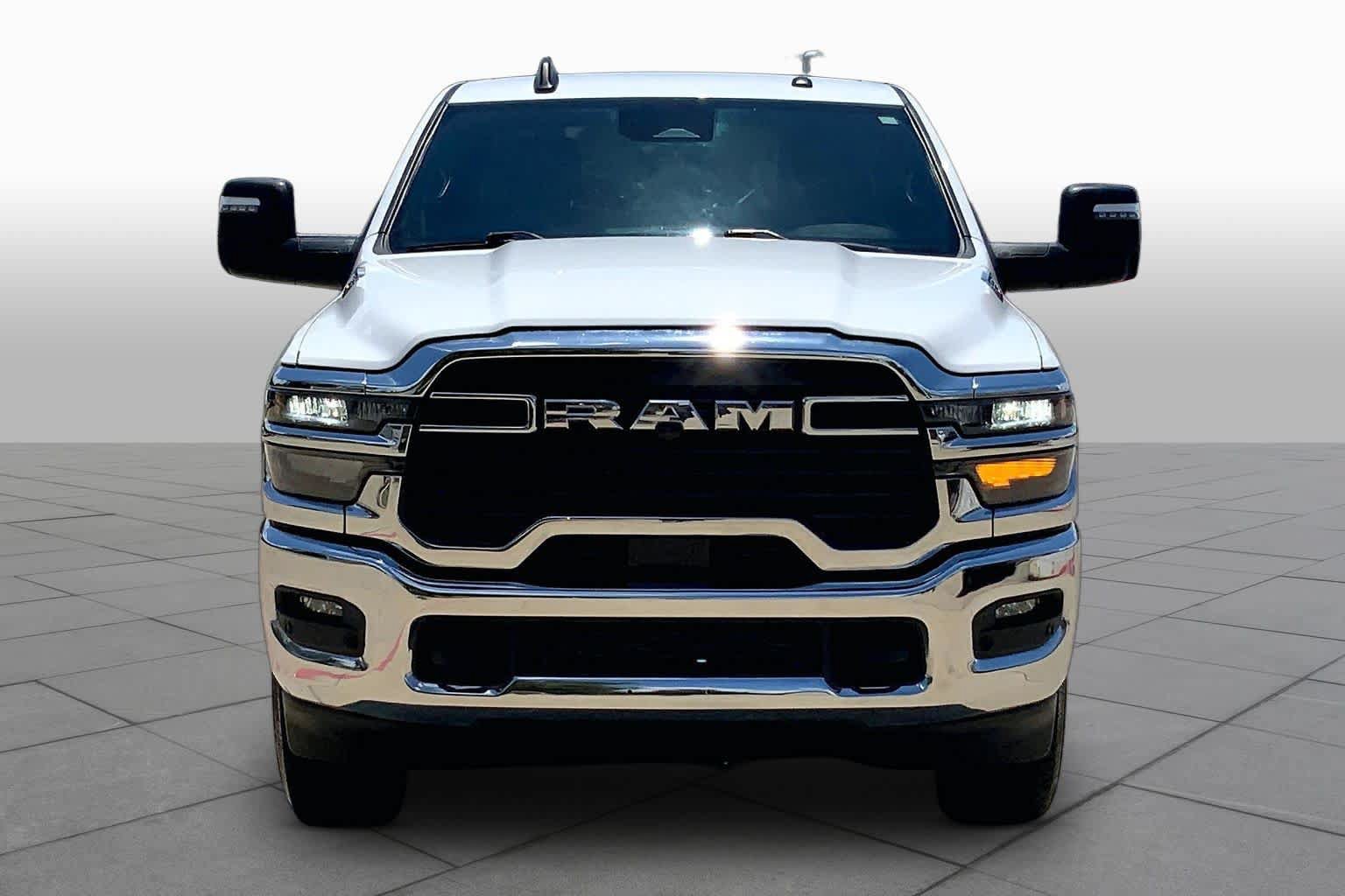 Used 2025 RAM 2500 Big Horn AWD/4WD image 4
