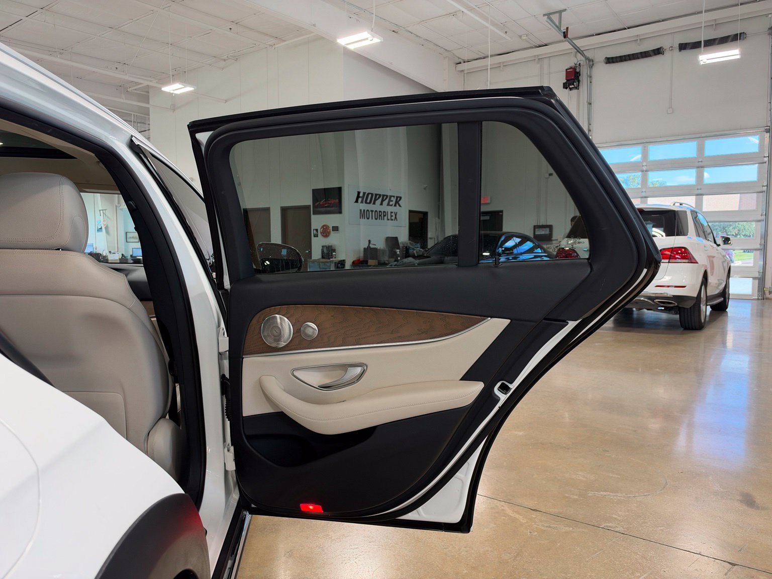 Used 2021 Mercedes-Benz E 450 4MATIC All-Terrain Wagon w/ Premium Package image 37