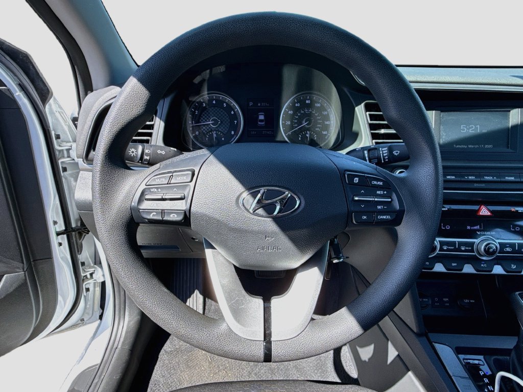Used 2020 Hyundai Elantra SE w/ Cargo Package (C1) FWD image 13