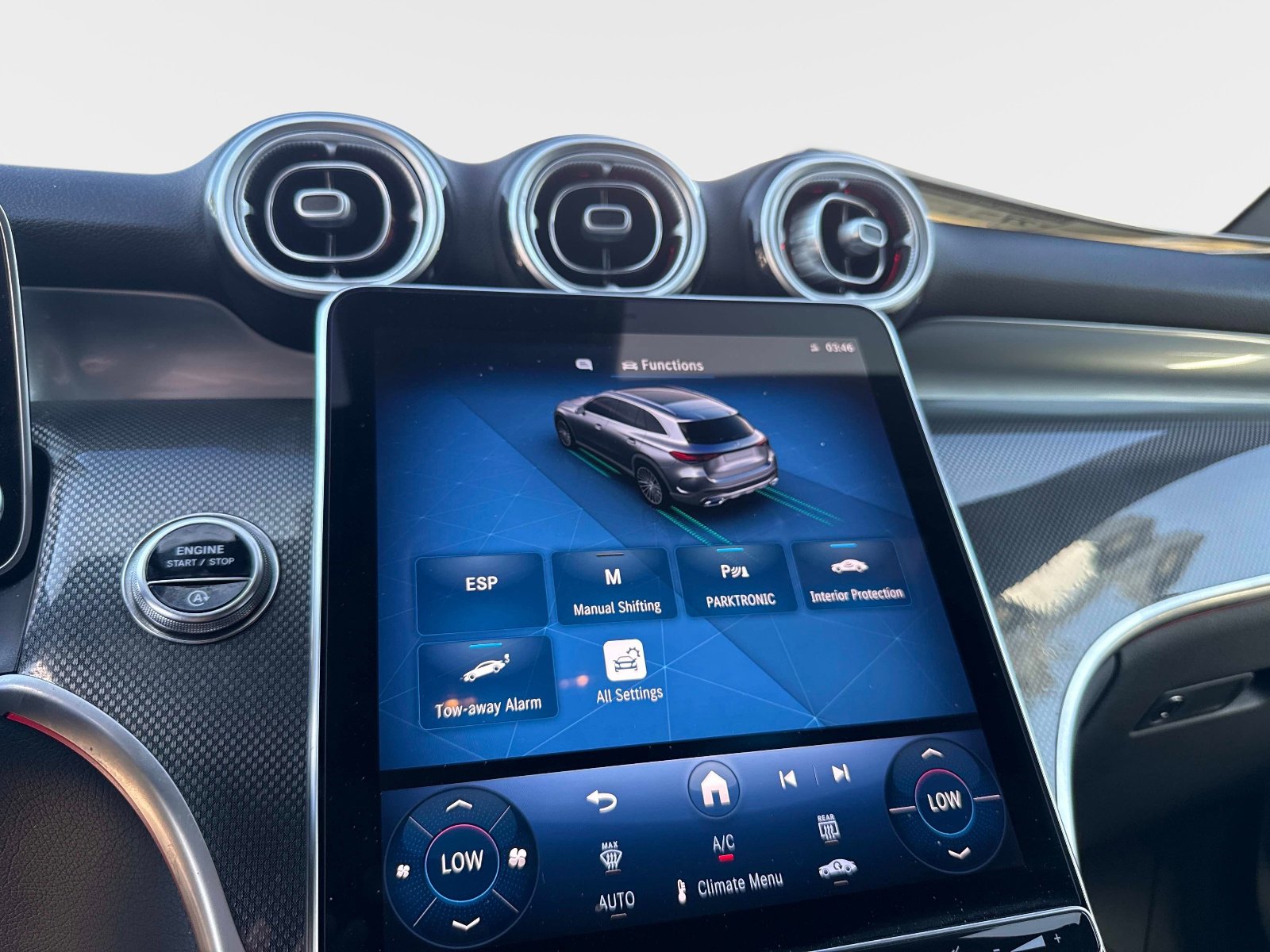 Certified 2025 Mercedes-Benz GLC 300 image 24