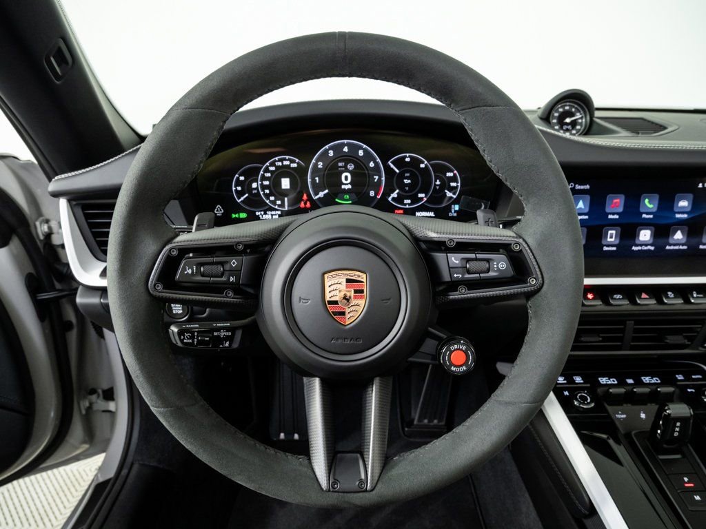 Certified 2026 Porsche 911 Targa 4 GTS image 9