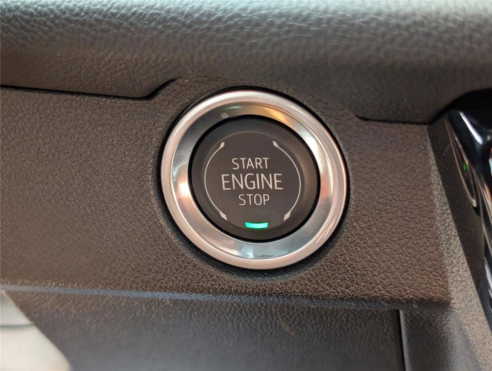 Used 2024 Chevrolet Traverse RS w/ LPO, Floor Liner Package image 29