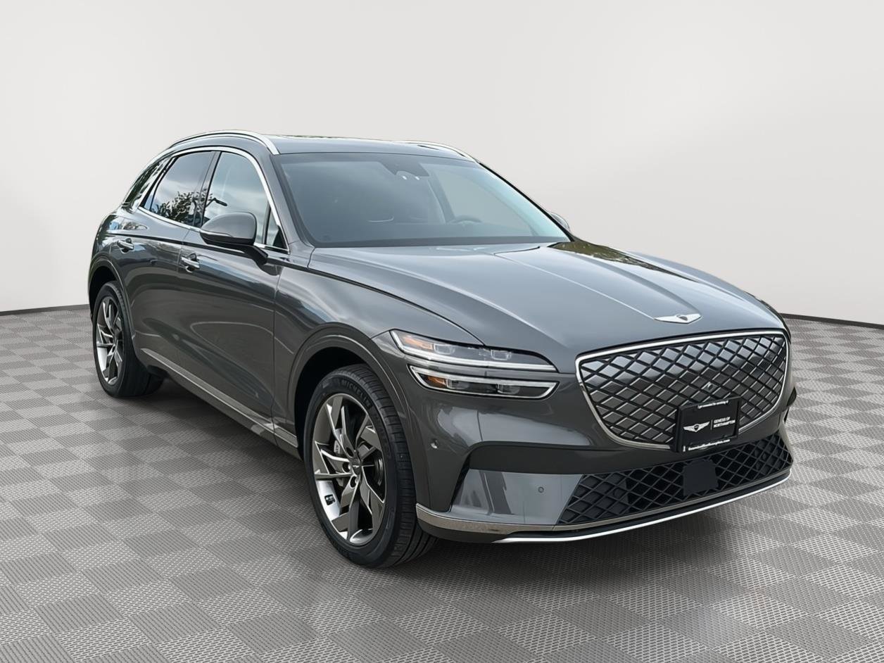 Used 2024 Genesis Electrified GV70 AWD/4WD image 3