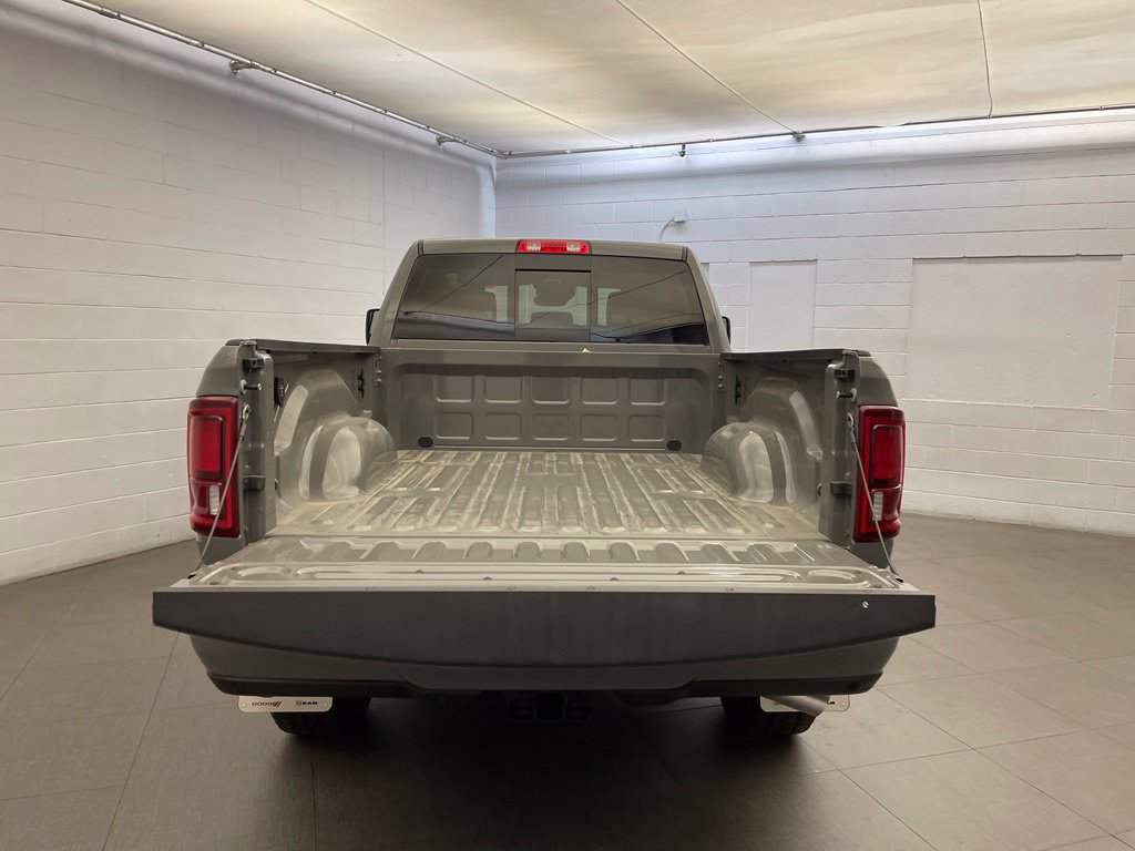 New 2026 RAM 2500 Laramie w/ Night Edition AWD/4WD image 5