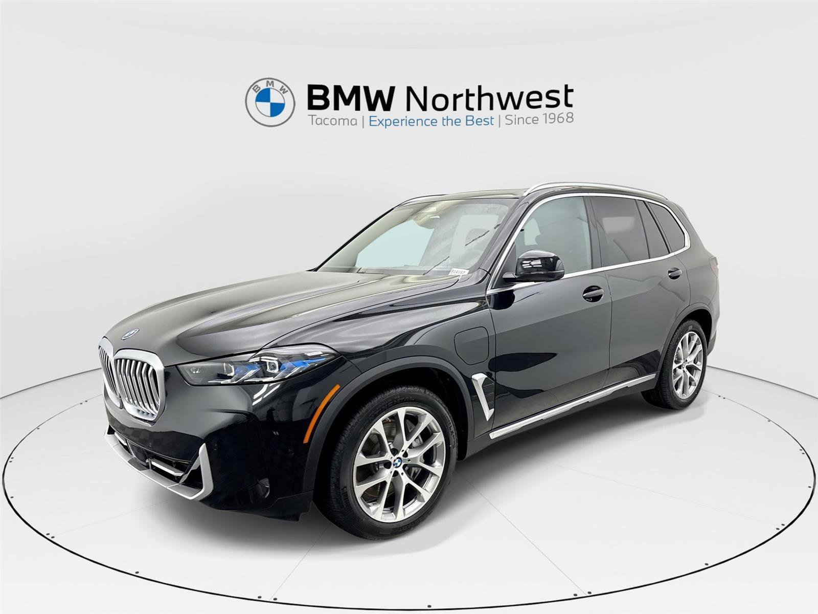 New 2026 BMW X5 xDrive50e w/ Climate Comfort Package image 1