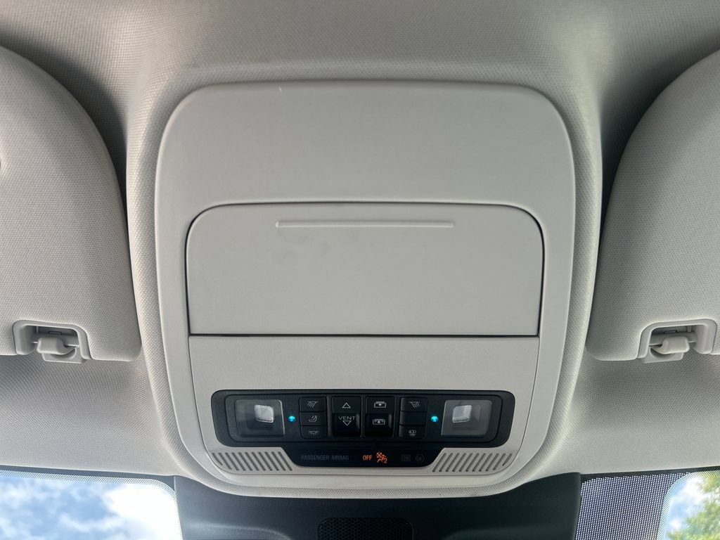 Used 2025 Ford Expedition Platinum w/ Driver's Package AWD/4WD image 22