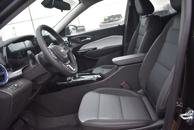 New 2026 Chevrolet Trax LT w/ Driver Confidence Package image 21