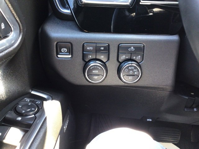 Used 2024 Chevrolet Silverado 1500 LT Trail Boss w/ Convenience Package II image 11