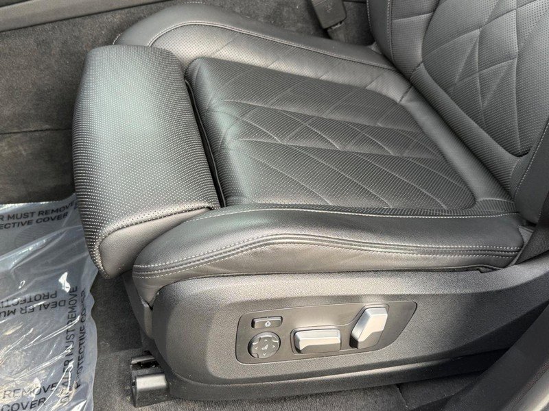 Used 2023 BMW X5 xDrive40i w/ Premium Package image 30