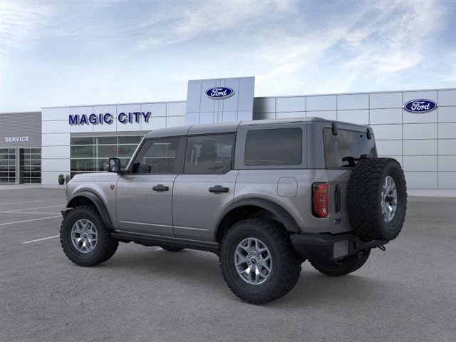 New 2025 Ford Bronco Badlands image 4