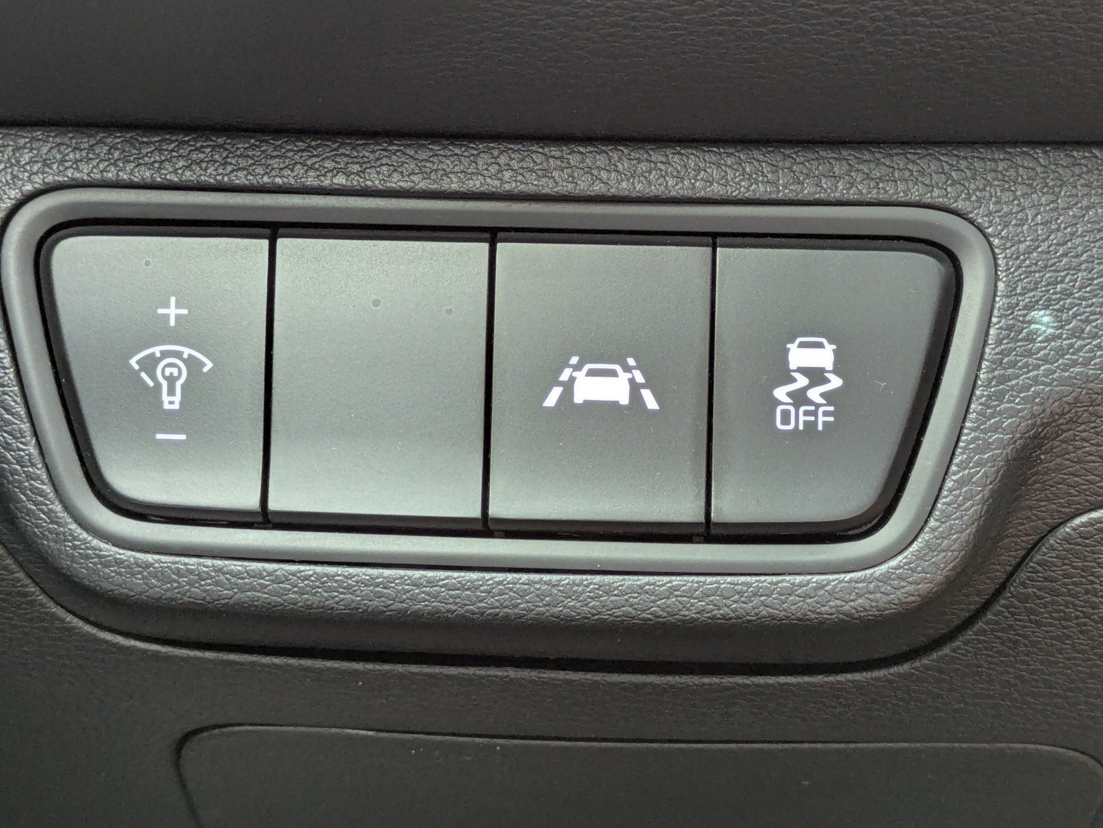 Certified 2021 Kia Forte LXS FWD image 17