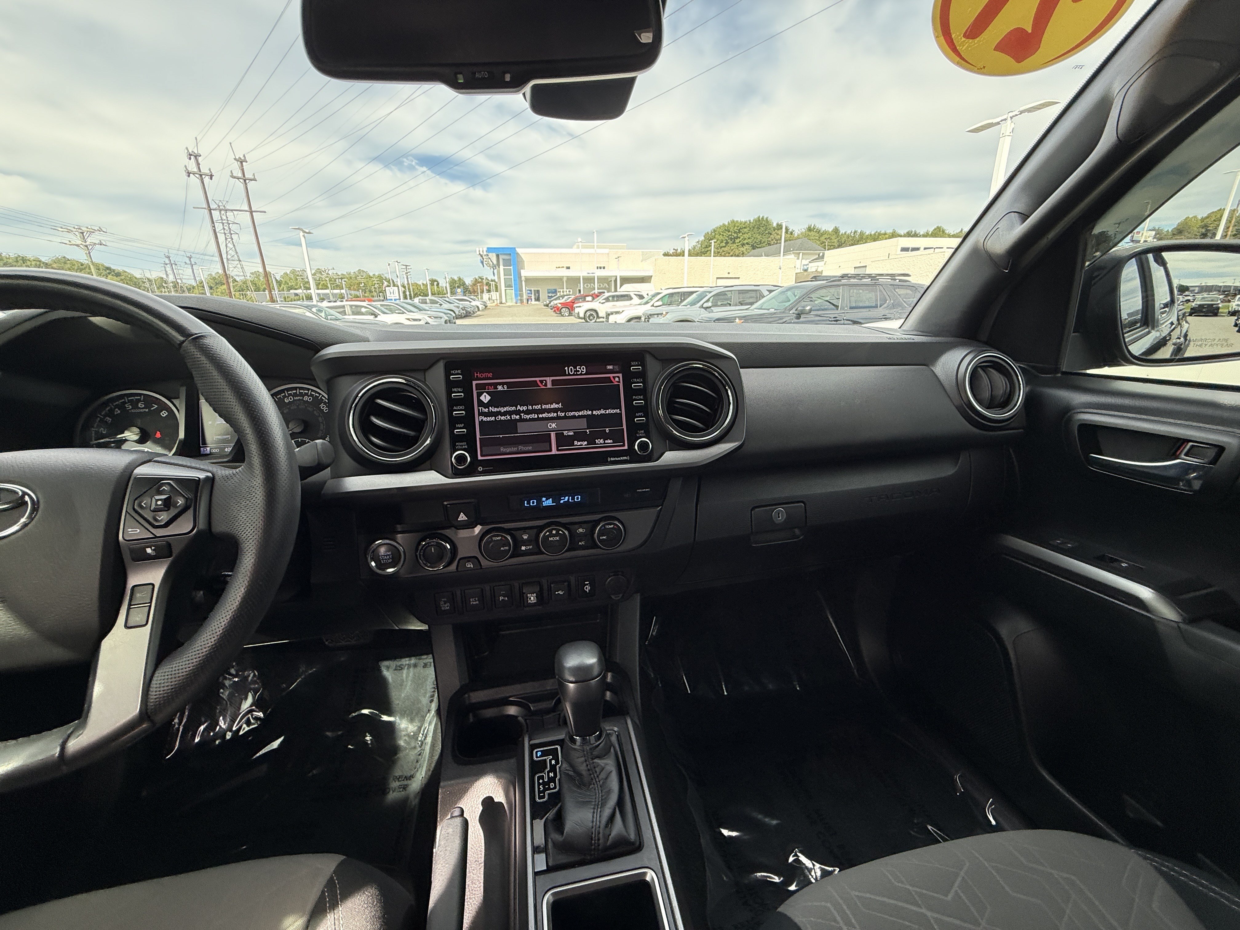 Used 2021 Toyota Tacoma TRD Off-Road w/ Technology Package AWD/4WD image 29