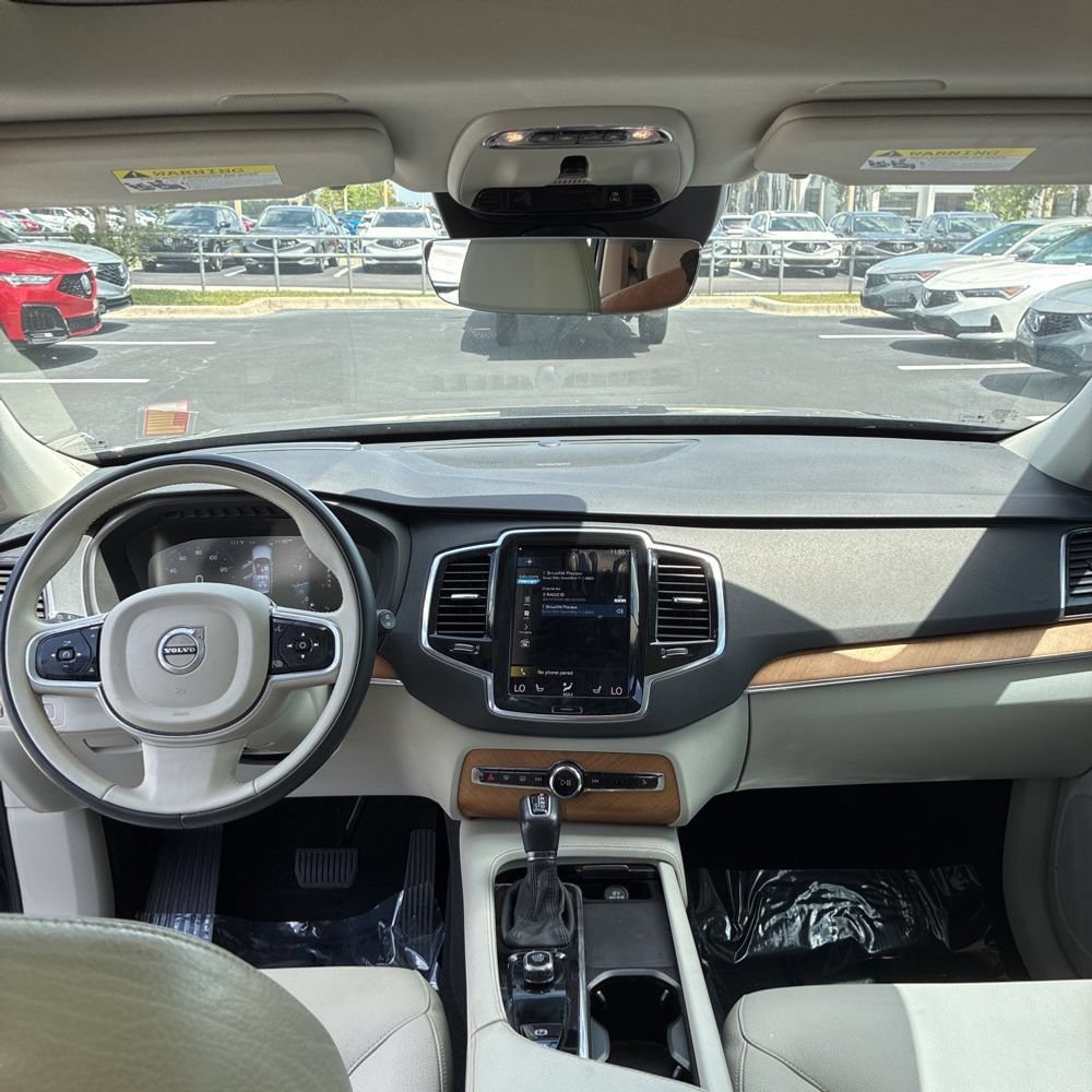 Used 2022 Volvo XC90 T6 Momentum w/ Advanced Package AWD/4WD image 9