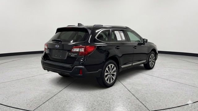 Used 2018 Subaru Outback 3.6R Touring w/ Popular Package #3 image 10