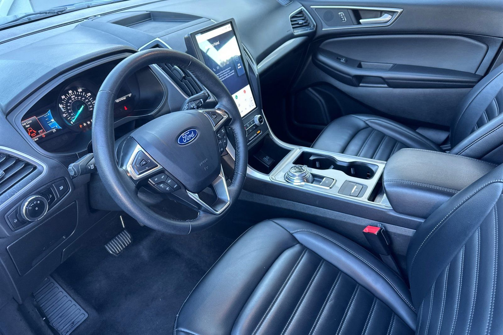 Used 2024 Ford Edge SEL image 11