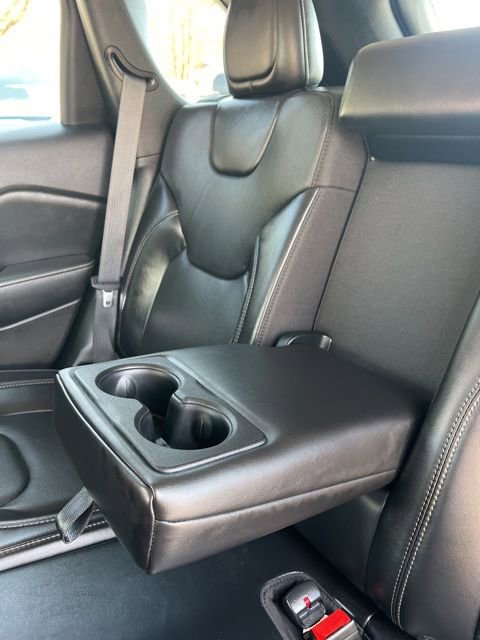 Used 2020 Jeep Cherokee Limited AWD/4WD image 53