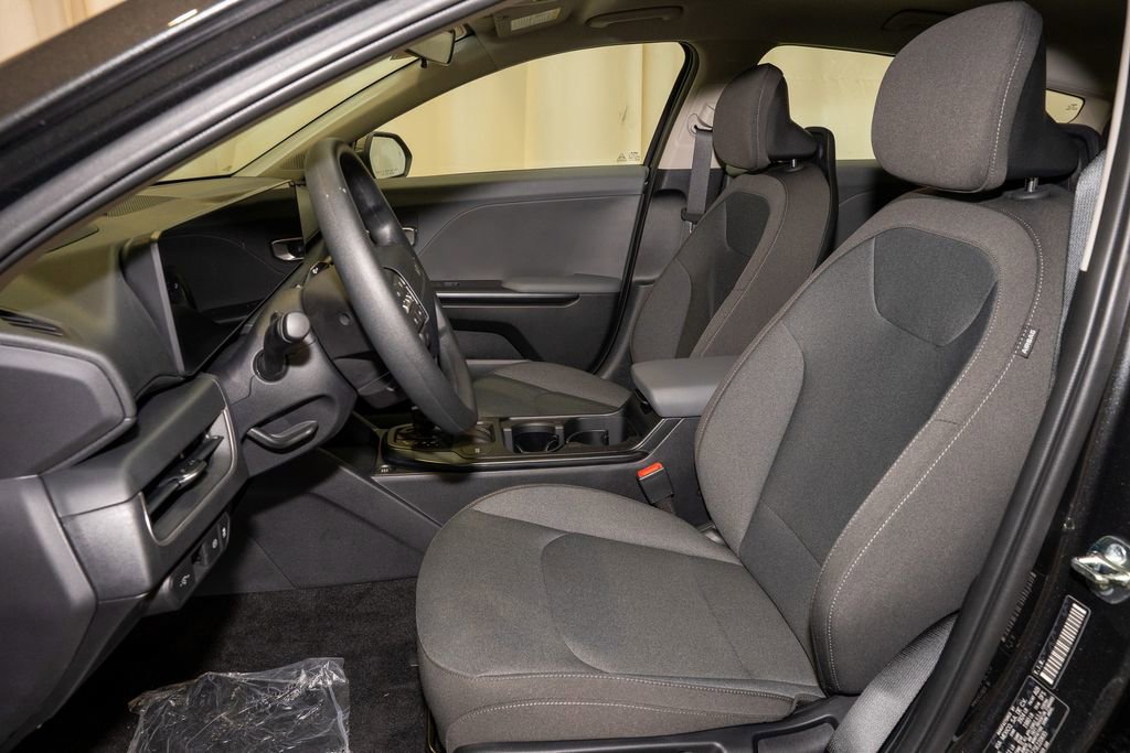 New 2025 Kia K4 LXS image 11
